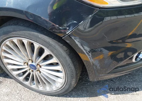 2013 Ford Fusion Hybrid Titanium из США, поврежденный, VIN 3FA6P0RU5DR322818